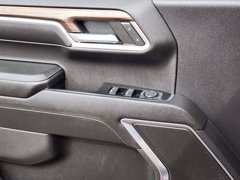 Used 2022 Chevrolet Silverado 1500 RST image 14