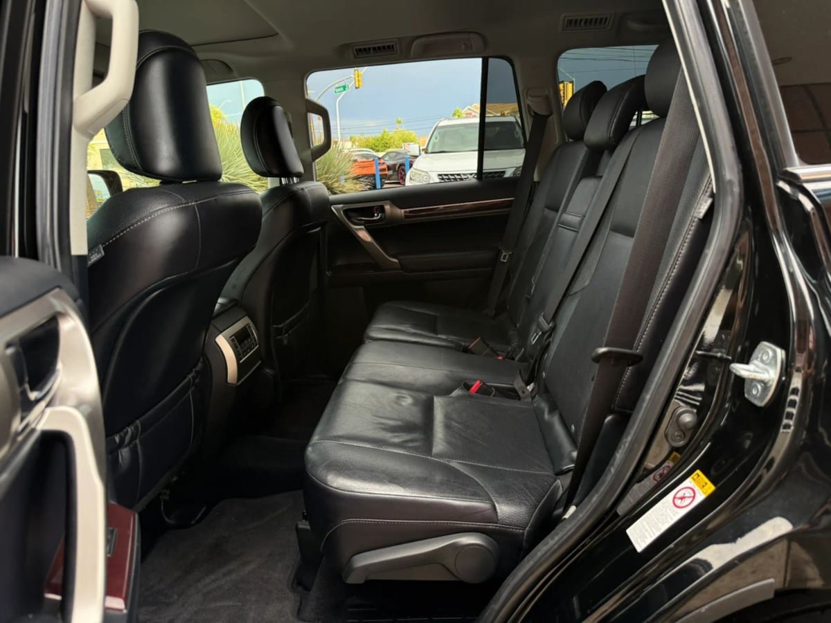 Used 2014 Lexus GX 460 w/ Premium Package AWD/4WD image 44