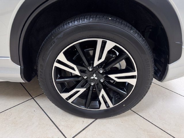 Used 2025 Mitsubishi Eclipse Cross SEL AWD/4WD image 23