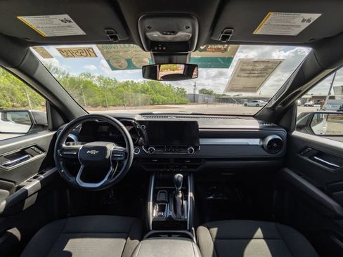 Used 2023 Chevrolet Colorado LT RWD image 17