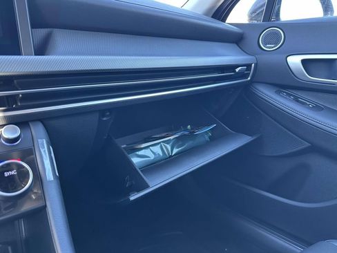 New 2026 Hyundai Sonata Limited FWD image 18