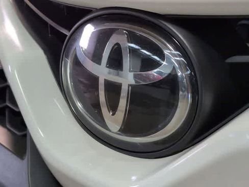 Used 2024 Toyota Camry SE FWD image 12