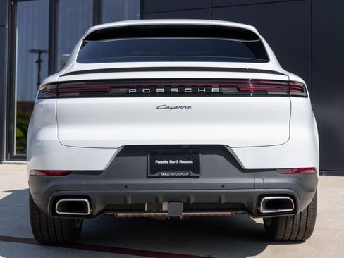Certified 2025 Porsche Cayenne Coupe image 10