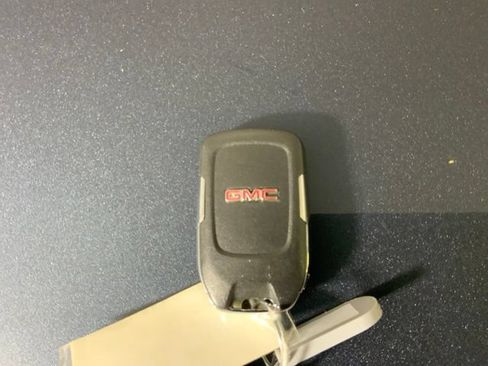 Used 2019 GMC Acadia SLT FWD image 59