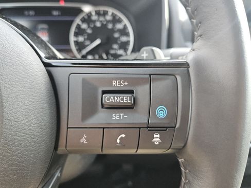 Used 2023 Nissan Rogue SL w/ SL Premium Package FWD image 13