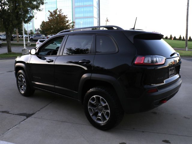 Used 2021 Jeep Cherokee Trailhawk AWD/4WD image 5