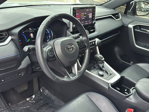 Used 2022 Toyota RAV4 XSE image 15