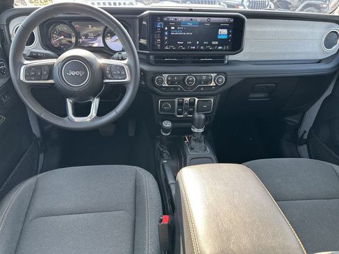 Certified 2024 Jeep Wrangler Unlimited Sahara AWD/4WD image 10