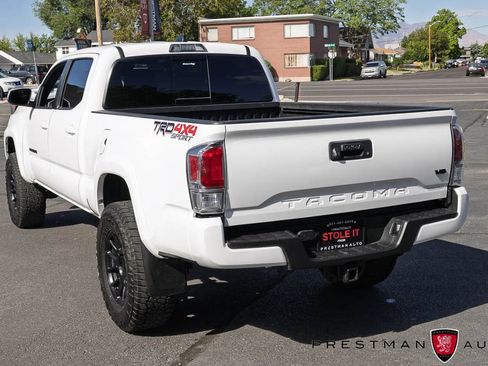Used 2023 Toyota Tacoma TRD Sport AWD/4WD image 17
