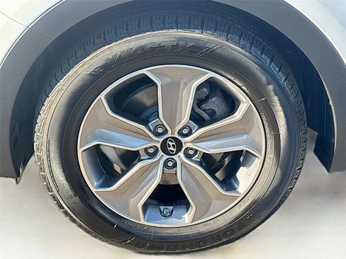 Used 2016 Hyundai Santa Fe SE image 33