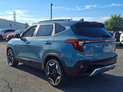 Used 2024 Kia Seltos SX w/ SX Sunroof Package AWD/4WD image 6