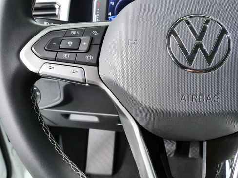 Certified 2022 Volkswagen Atlas SE FWD image 12