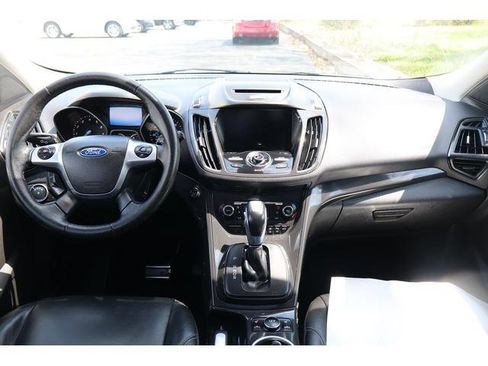 Used 2015 Ford Escape Titanium w/ Equipment Group 301A AWD/4WD image 10