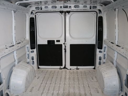 Used 2025 RAM ProMaster 2500 w/ Convenience Group FWD image 24