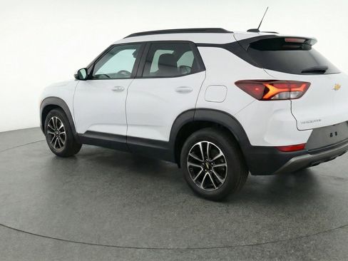 Used 2025 Chevrolet TrailBlazer LT FWD image 6