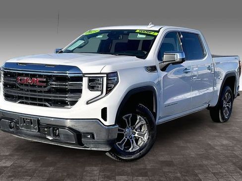 Used 2025 GMC Sierra 1500 SLT AWD/4WD image 1