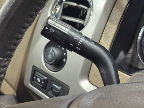 Used 2010 Ford F150 Lariat RWD image 11