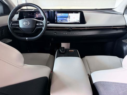 Used 2023 Nissan Ariya FWD image 16