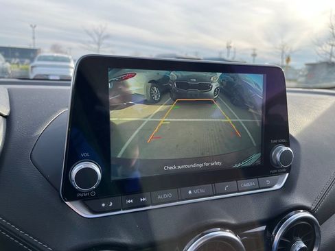 Used 2025 Nissan Sentra SV image 22