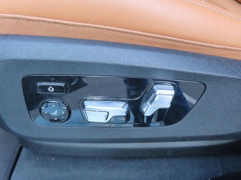 Used 2019 BMW X5 xDrive40i w/ Executive Package image 30