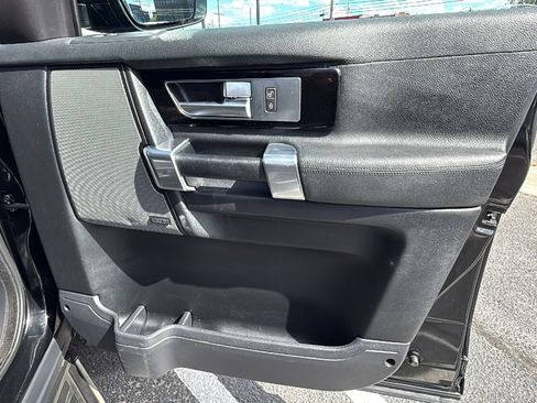 Used 2016 Land Rover LR4 HSE AWD/4WD image 18
