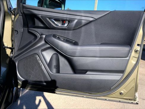 Used 2025 Subaru Outback Premium image 22