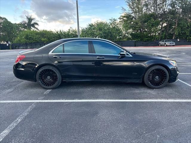 Used 2018 Mercedes-Benz S 560 Sedan w/ AMG Line Exterior image 6