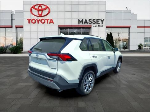 Used 2022 Toyota RAV4 Limited FWD image 3