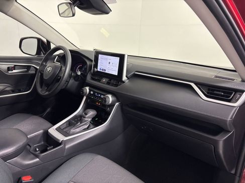 Used 2024 Toyota RAV4 XLE w/ Convenience Package image 13