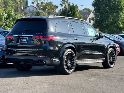 New 2026 Mercedes-Benz GLS 63 AMG 4MATIC image 3