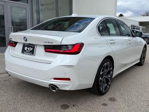 Used 2025 BMW 330i xDrive Sedan w/ Premium Package AWD/4WD image 3