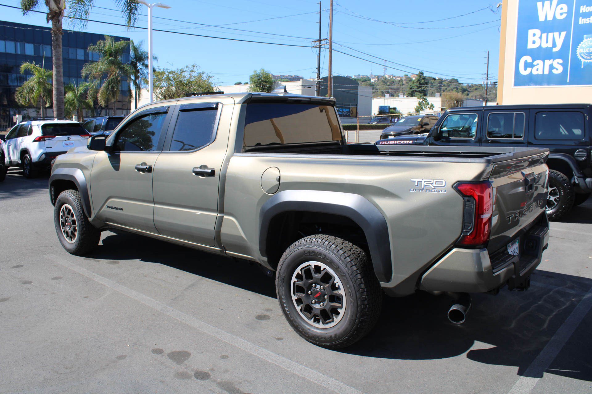 Used 2025 Toyota Tacoma TRD Off-Road AWD/4WD image 8