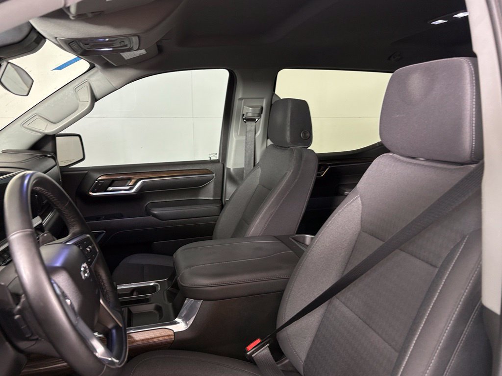Used 2023 Chevrolet Silverado 1500 RST w/ Convenience Package II AWD/4WD image 16