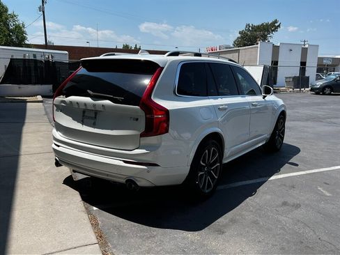 Used 2018 Volvo XC90 T5 Momentum w/ Convenience Package AWD/4WD image 8