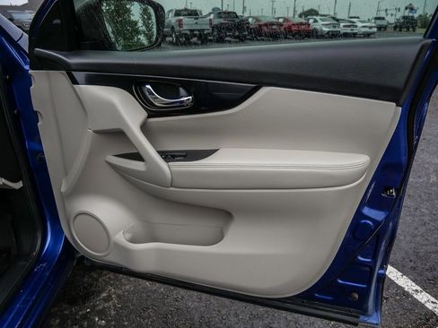 Used 2020 Nissan Rogue Sport SV FWD image 18