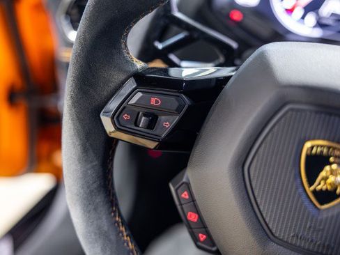 Used 2018 Lamborghini Huracan Performante AWD/4WD image 48