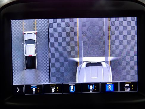 Used 2023 GMC Sierra 2500 AT4 w/ AT4 Preferred Package image 17