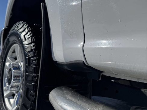 Used 2017 Ford F250 XLT w/ FX4 Off-Road Package AWD/4WD image 19