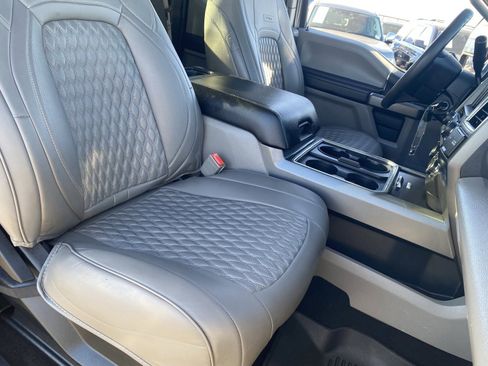 Used 2018 Ford F250 XLT w/ XLT Value Package image 11