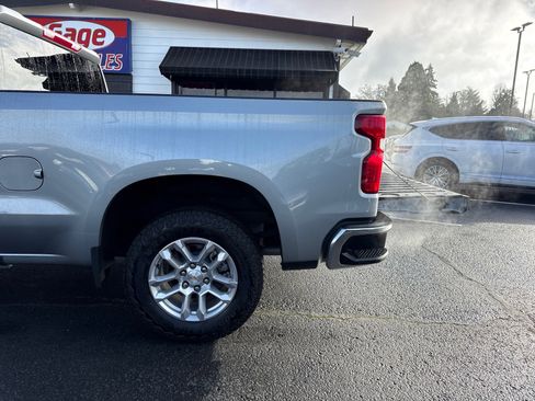 Used 2025 Chevrolet Silverado 1500 LT w/ Z71 Off-Road Package AWD/4WD image 8