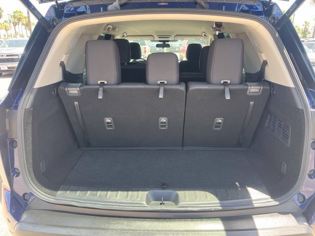 Used 2025 Nissan Pathfinder SV FWD image 28