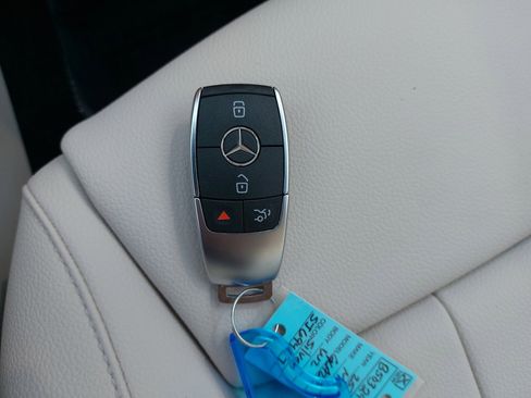 Certified 2025 Mercedes-Benz GLA 250 image 35