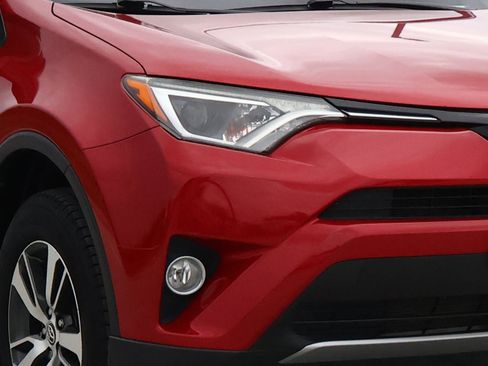 Used 2017 Toyota RAV4 XLE image 7
