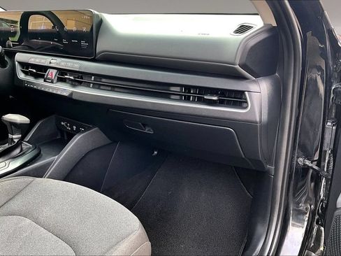 Used 2025 Kia K4 FWD image 16