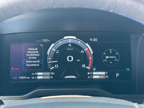 Used 2025 Toyota Tundra Platinum AWD/4WD image 19