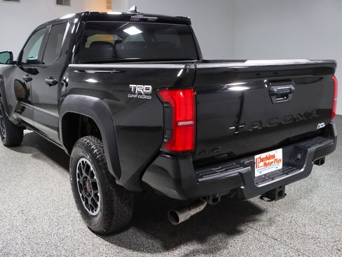 Used 2024 Toyota Tacoma TRD Off-Road AWD/4WD image 9