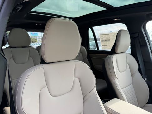 New 2026 Volvo XC90 T8 Plus w/ Protection Package Premier AWD/4WD image 9