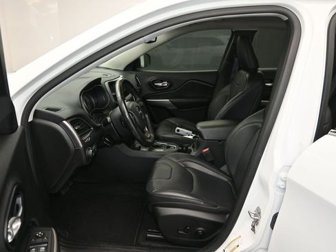 Used 2021 Jeep Cherokee Latitude Lux AWD/4WD image 13