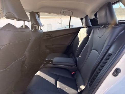 Used 2018 Toyota Prius Prime Premium image 44