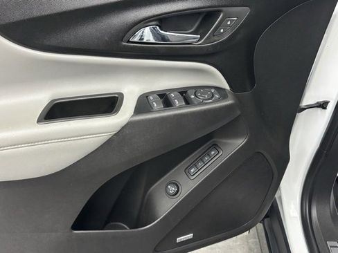 Used 2020 Chevrolet Equinox Premier image 16